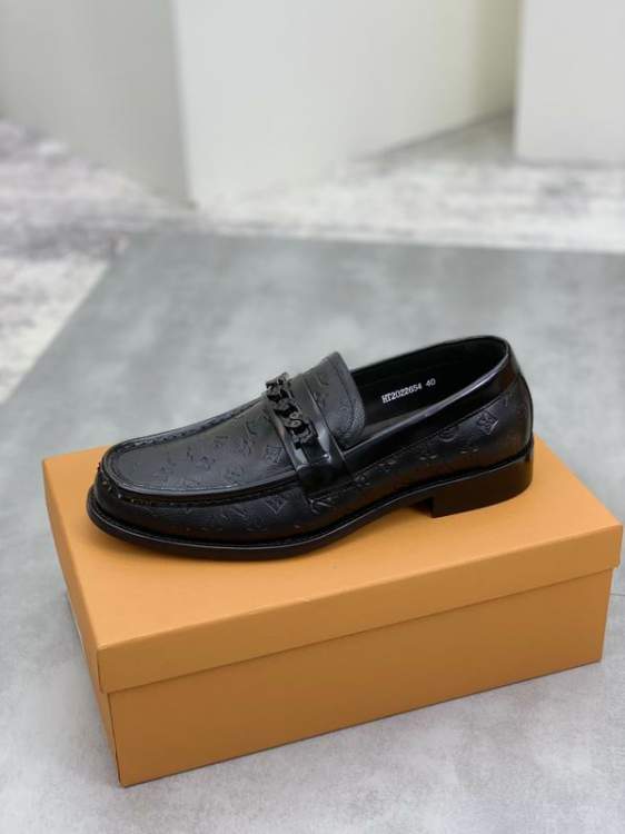 Picture of Louis Vuitton Shoes _SKULVsz38-45mnf040614210